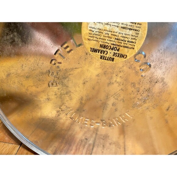 Bertels Can Co Wilkes Barre PA Christmas Bear Popcorn Tin Canister Large Vtg - Picture 7 of 11